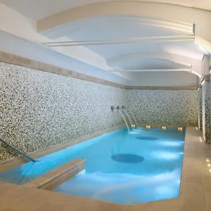 4* Otel Galles